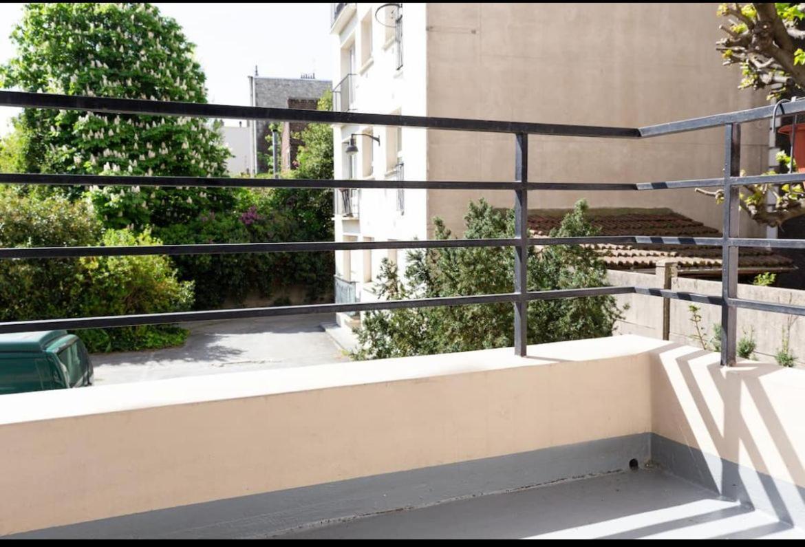 Superbe Studio Apartment A 2Mn De Paris Жантийи Экстерьер фото
